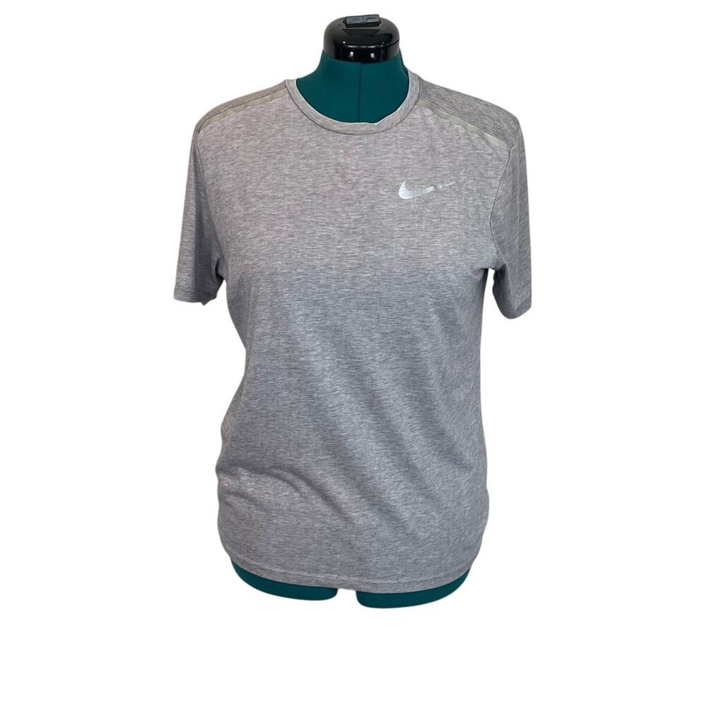 Nike Dri-Fit Gray T-Shirt, Size M